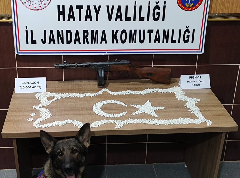 Suriye sınırında 10 bin adet uyuşturucu hap ele geçirildi