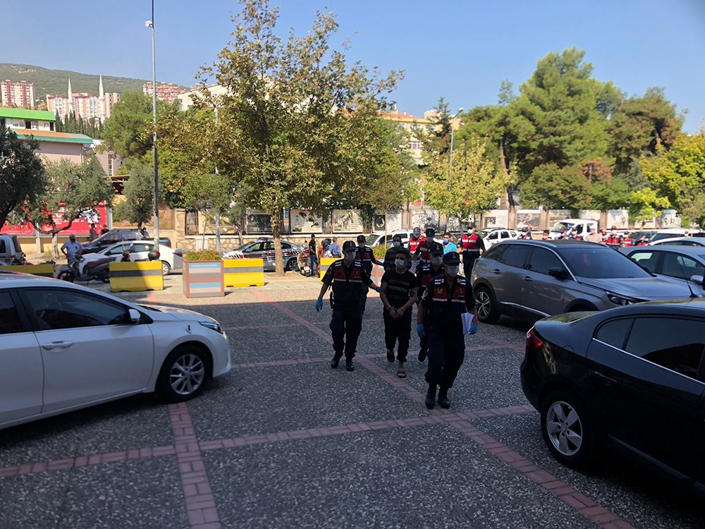 Suriyeli iki grup kavga etti, 4 ağır yaralı