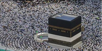Suudi Arabistan 75 bin kişiyi hac yönetmeliklerini ihlal ettiği için geri gönderdi