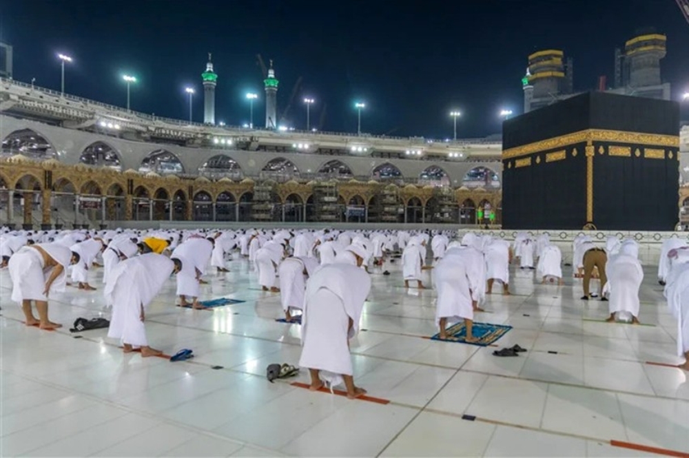 Suudi Arabistan yurt dışından ilk umre ziyaretçilerini bugün kabul edecek