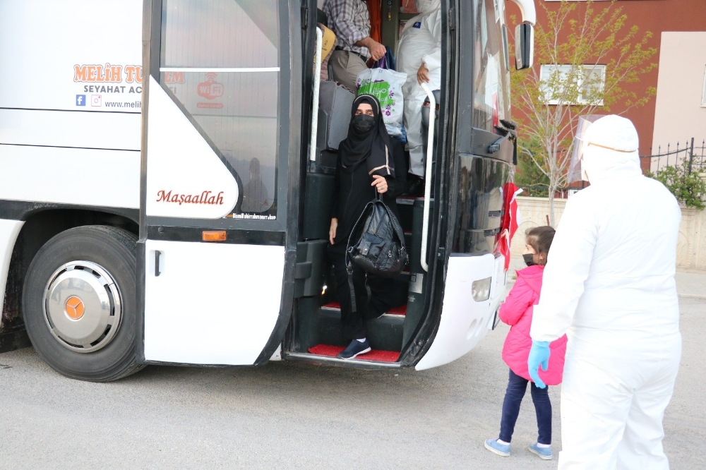 Suudi Arabistan’dan gelen 182 Türk vatandaşı Afyonkarahisar’da karantinaya alındı