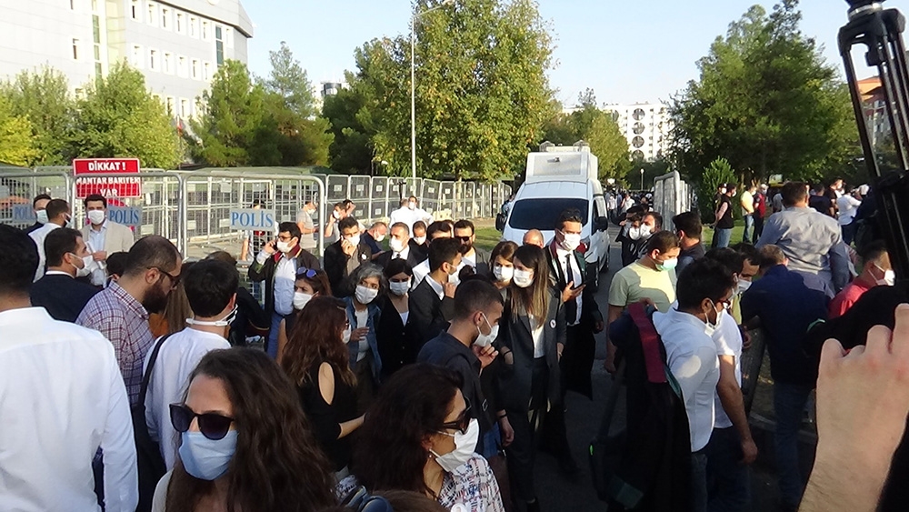 Tahir Elçi davası, reddi hakim talebinin görüşülmesi için ertelendi