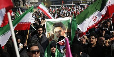 Tahran'da yeni lider Mücteba Hamaney için “biat mitingi” düzenlendi