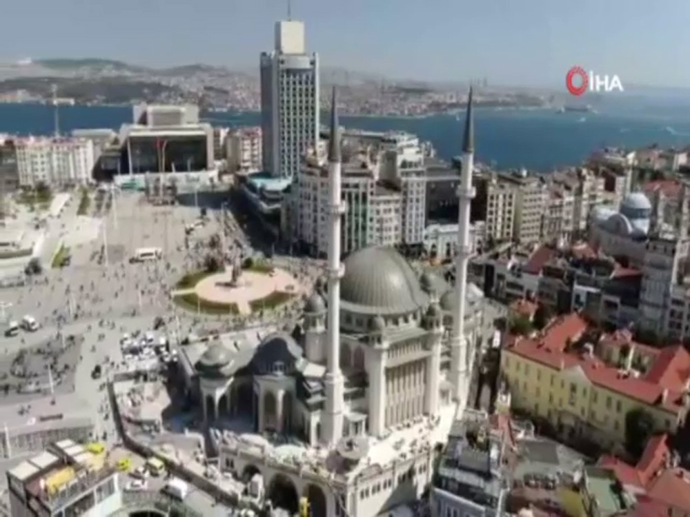 Taksim Camii bugün ibadete açılıyor