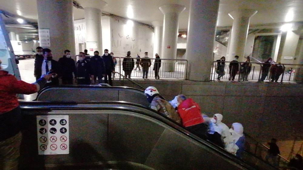 Taksim metrosunda seferler normalde döndü