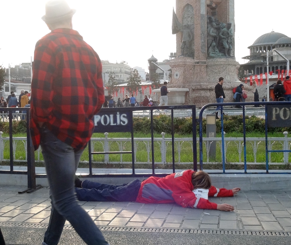 Taksim Meydanında Yürek Burkan Görüntü
