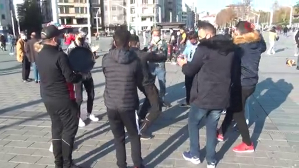 Taksim’de Arap turistlerden şok eden görüntüler