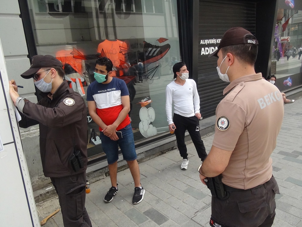 Taksim’de bekçilerden korona virüs denetimi