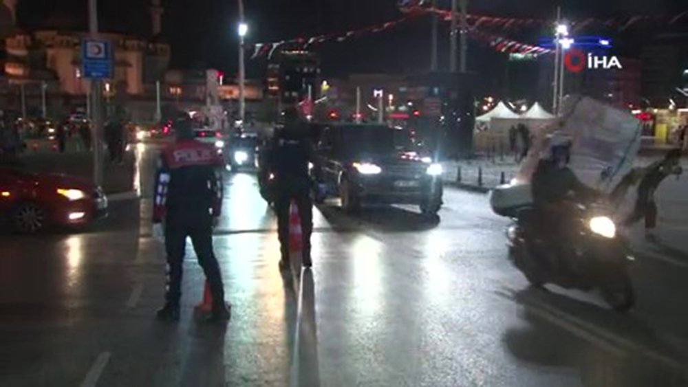 Taksim’de helikopter destekli huzur uygulaması