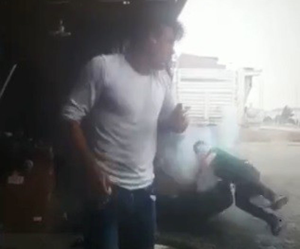 Tamir Ettiği Lastik Patlayınca Metrelerce İleri Savruldu