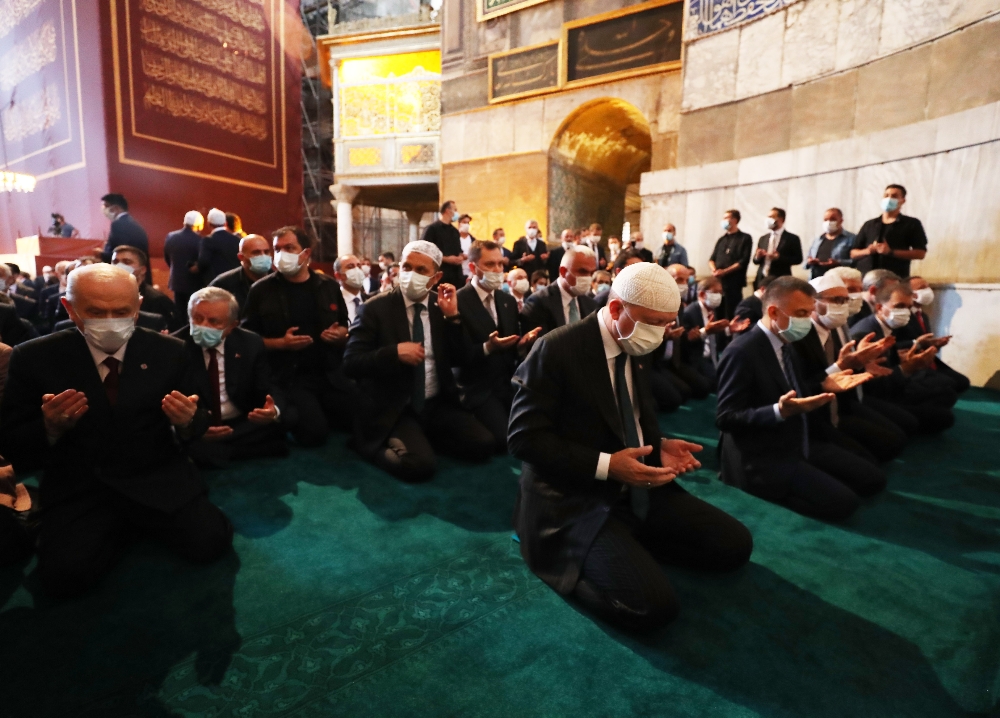 Tarihi an fotoğraf karelerine böyle yansıdı
