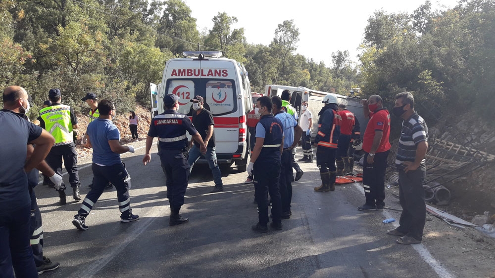 tarım işçisi taşıyan midibüs kazasında ölü sayısı 2’ye yükseldi