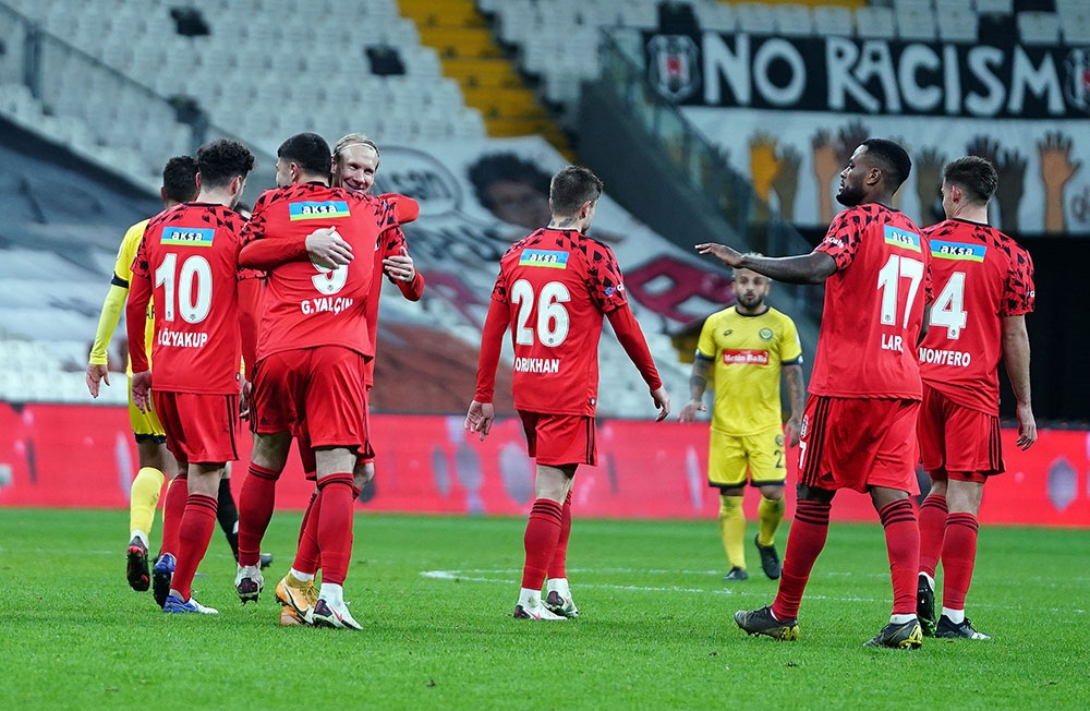Tarsus İdman Yurdu’nu 3-1 yenen Beşiktaş son 16’ya yükseldi