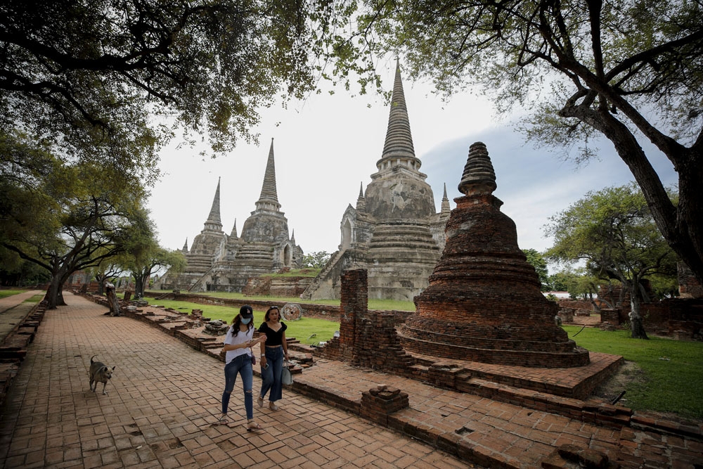 Tayland’da sokağa çıkma yasayı sona erdi