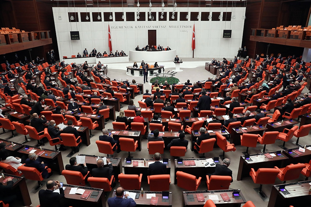 TBMM Genel Kurulu’nda oylama tansiyonu yükseltti