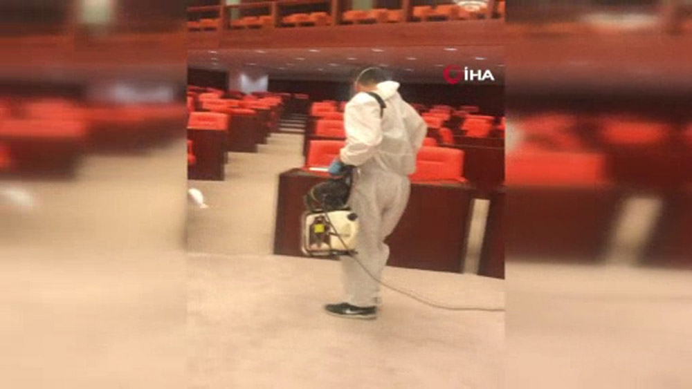 TBMM’de korona virüsüne karşı önlemler devam ediyor