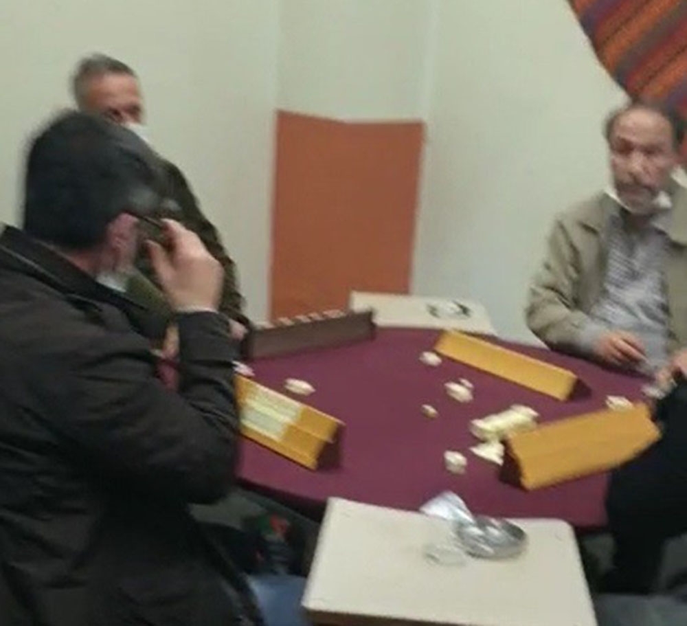 Tedbirleri hiçe sayanlara baskın: 32 kişiye 109 bin lira ceza