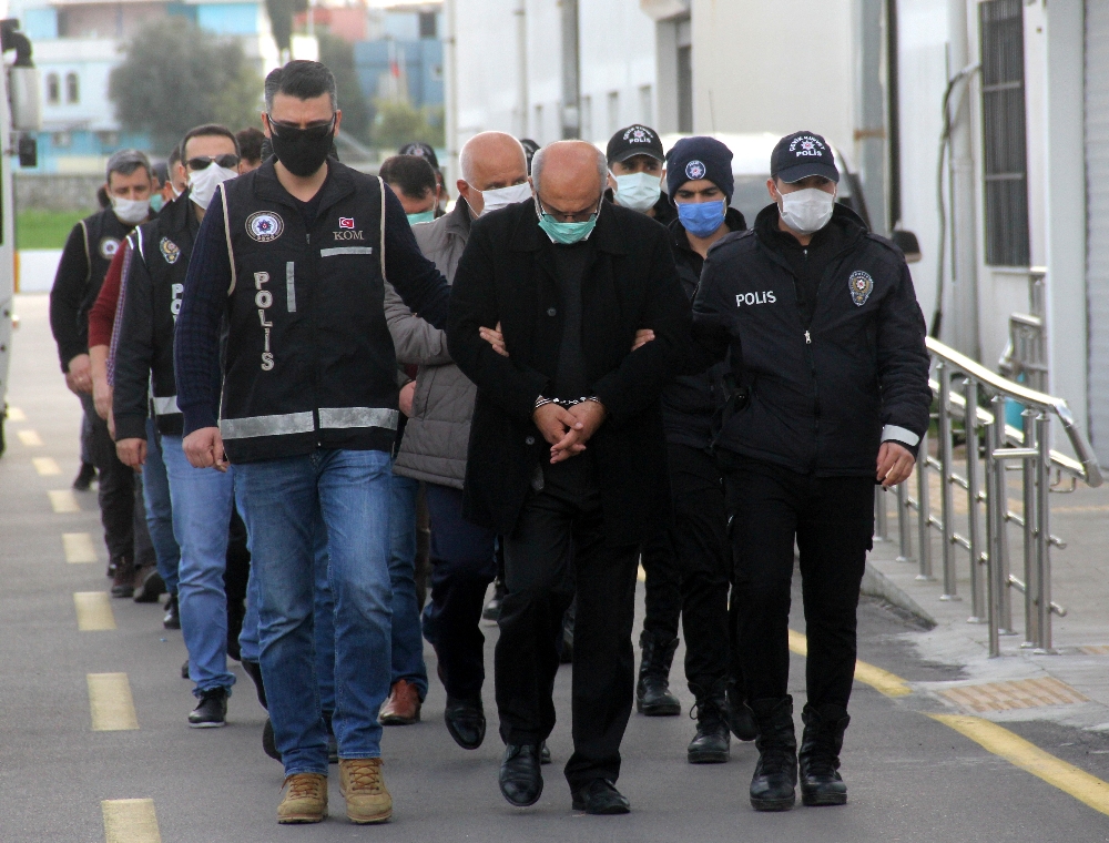 Tefeciler borcunu ödemeyen vatandaşları “eşlerini kaçırmakla” tehdit etti