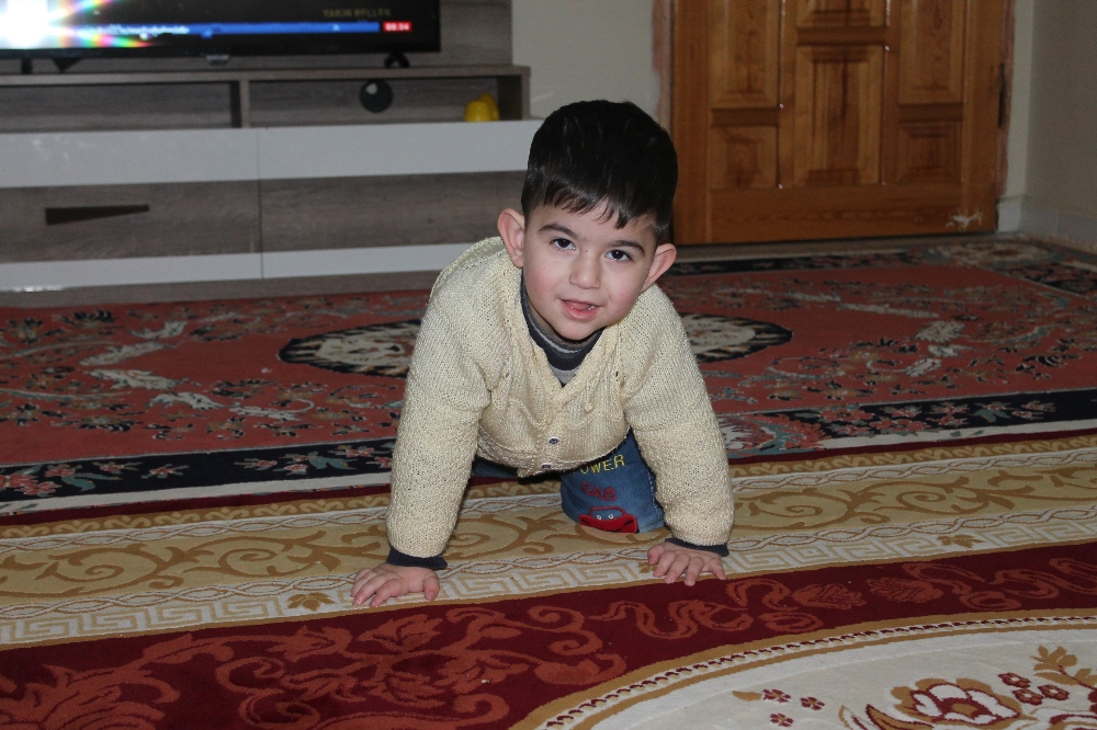 Tek çocuğu için yetkililere seslendi: 