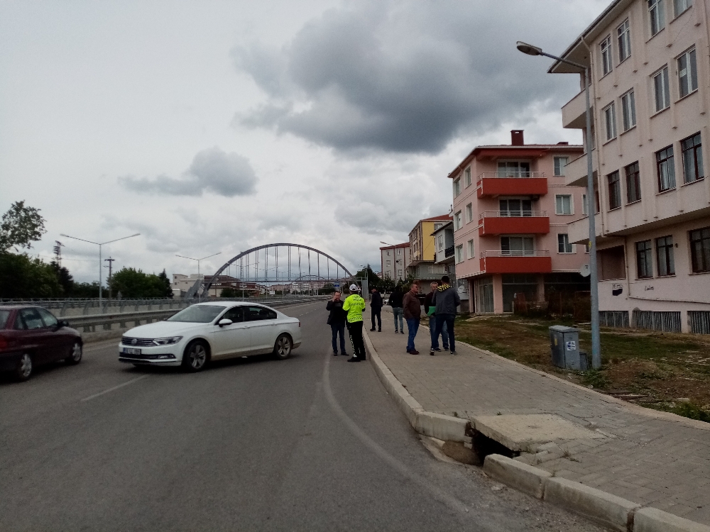Tekirdağ’da 2 otomobil çarpıştı: 8 yaralı