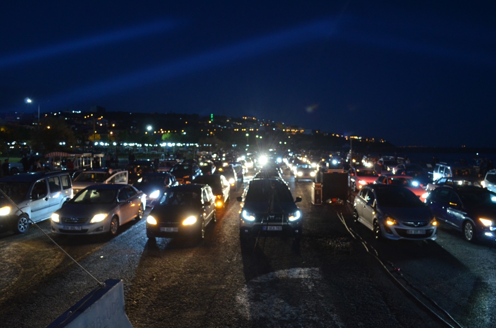 Tekirdağ’da arabalı açık hava sinema keyfi