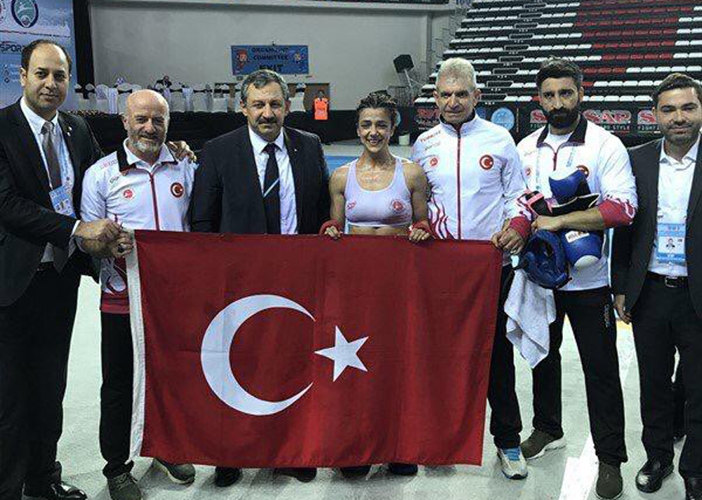 Tekstil Atölyesinden Dünya Şampiyonluğuna Uzanan Bir Zafer Hikayesi