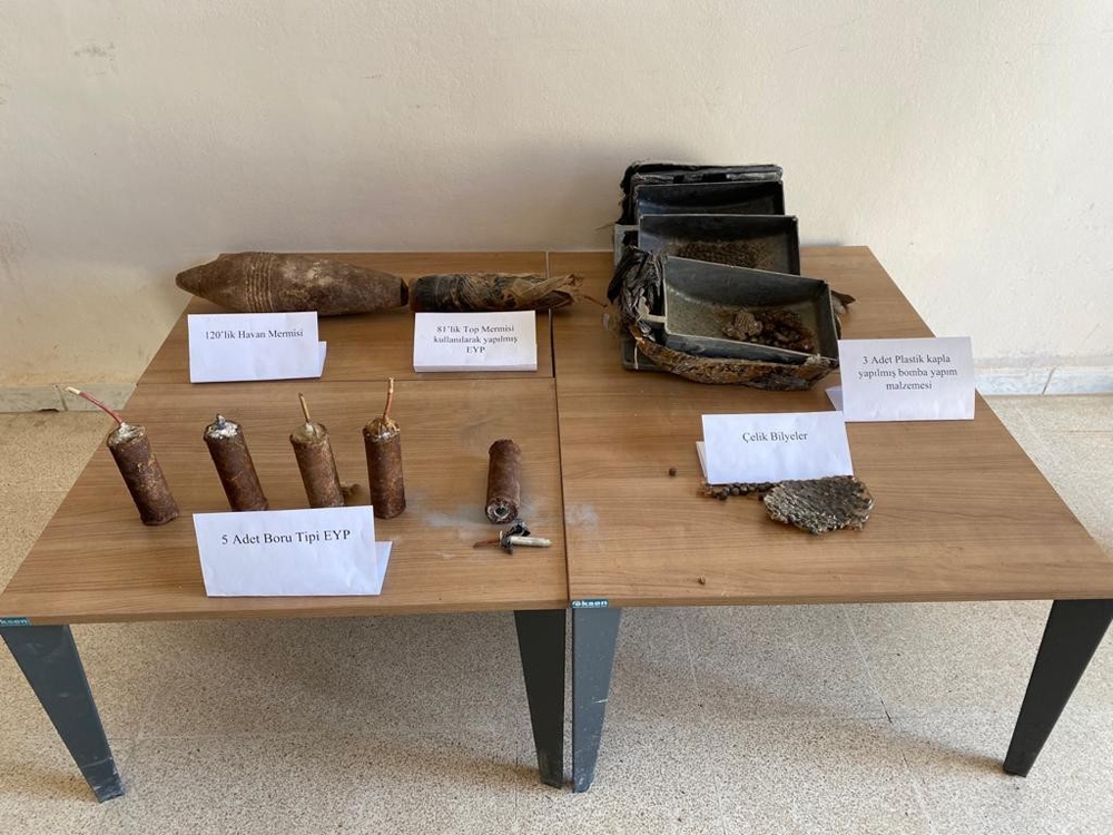 Telabyad’da mühimmat ele geçirdi