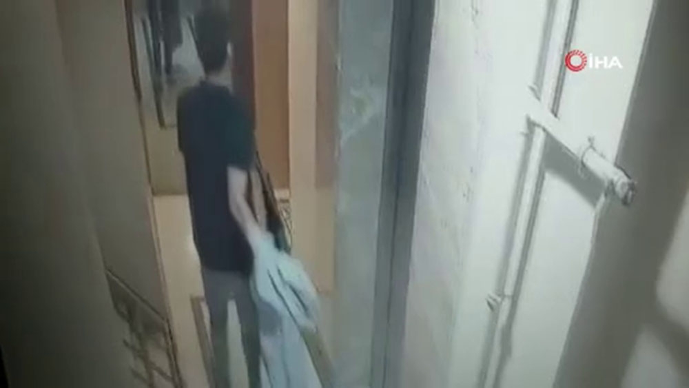 Televizyon hırsızı kamerada
