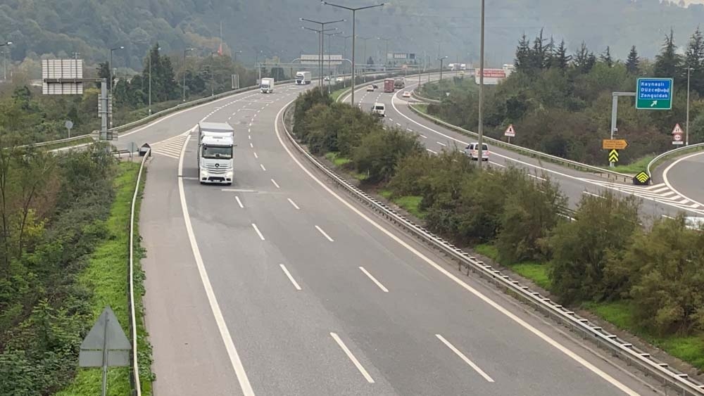 TEM Otoyolu Bolu Dağı Tüneli 27 gün sonra trafiğe açıldı