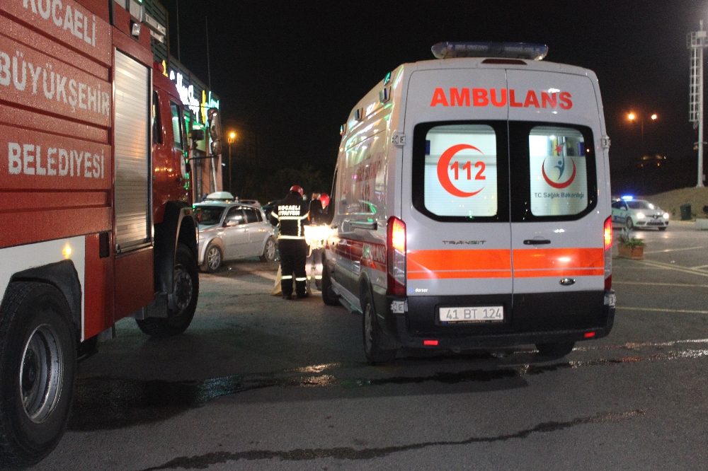 TEM Otoyolu’nda feci kaza: 1 ölü, 8 yaralı