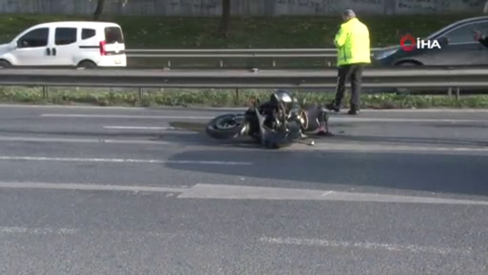 Temde Tıra Çarparak Ağır Yaralanan Motosikletli Hayatını Kaybetti