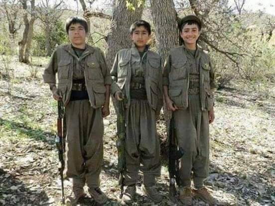 Terör örgütü PKK 9 yaşında dağa kaçırdığı Hamza’nın yeni fotoğrafını ailesine gönderdi