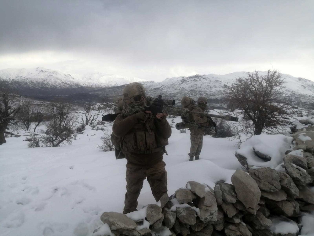 Teröristler Kapan’a girdi