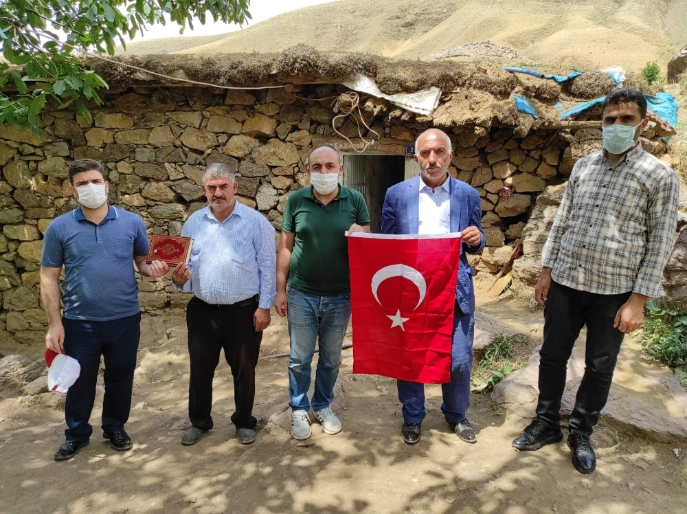 Teröristlerin 27 yıl önce şehit ettiği Başaran, vurulduğu yerde anıldı