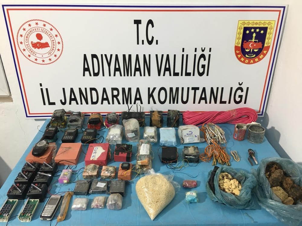 Teröristlerin gömdüğü patlayıcılar bulundu