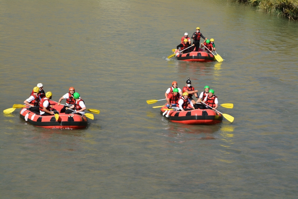 Terörün bittiği Hakkari’de rafting heyecanı