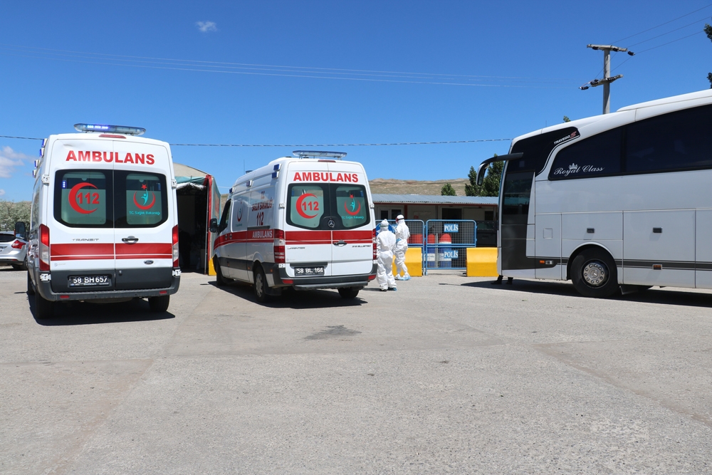 Testi pozitif çıkan yolcu, alarma geçirdi