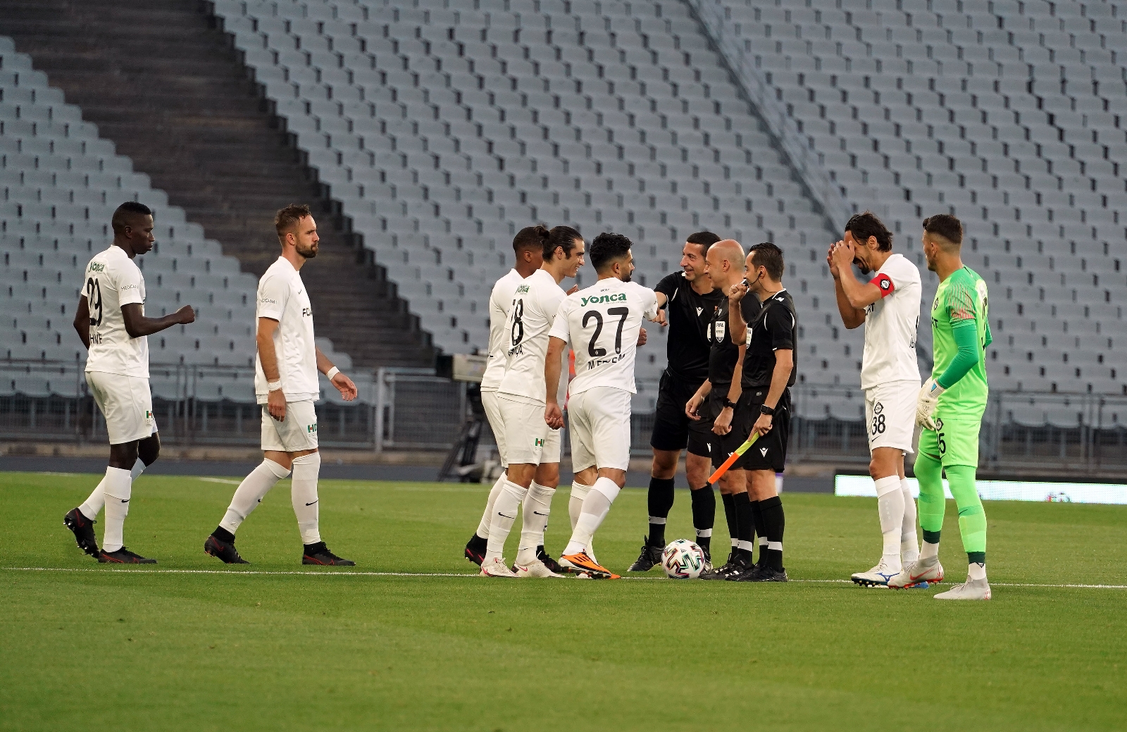 TFF 1. Lig: Altınordu: 0 - Altay: 0 (İlk yarı)