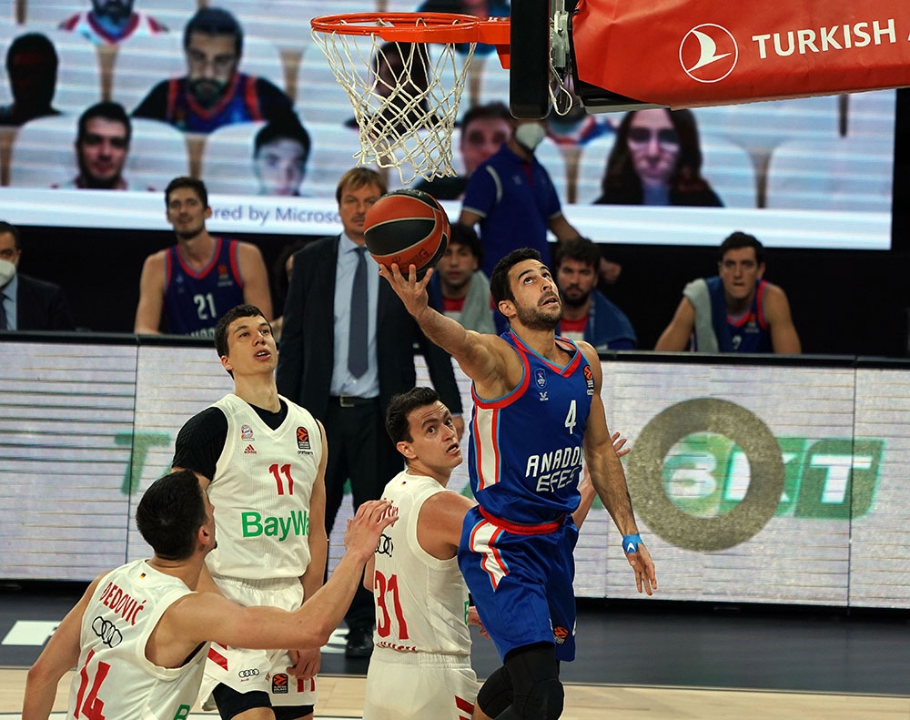 THY Euroleague: Anadolu Efes: 71 - Bayern Münih: 74