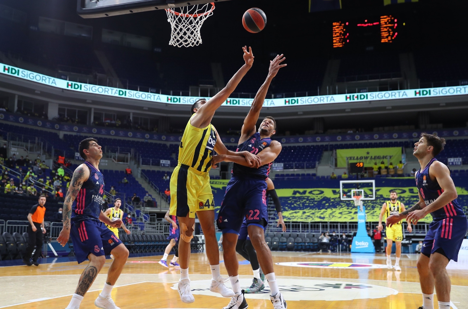 THY Euroleague: Fenerbahçe Beko: 67 - Real Madrid: 93