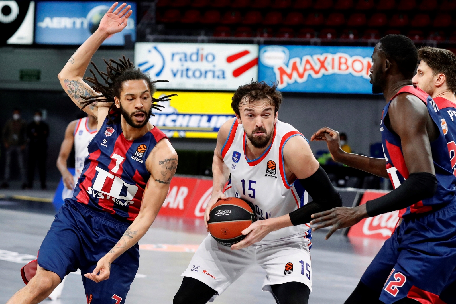 THY Euroleague: Saski Baskonia: 101 - Anadolu Efes: 111