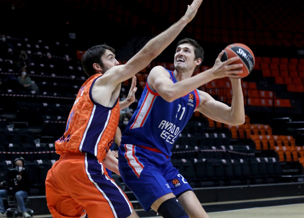 THY Euroleague: Valecia Basket: 76 - Anadolu Efes: 74