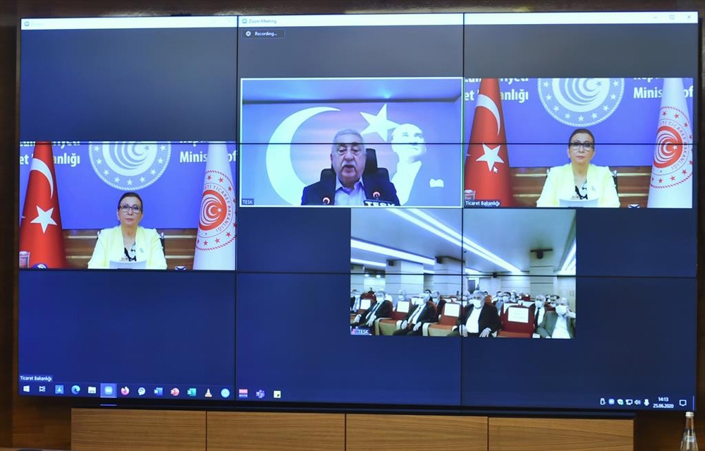 Ticaret Bakanı Pekcan esnafla bir araya geldi