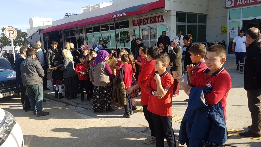 Tokatta 41 Öğrenci Gıda Zehirlenmesi Şüphesiyle Hastaneye Kaldırıldı