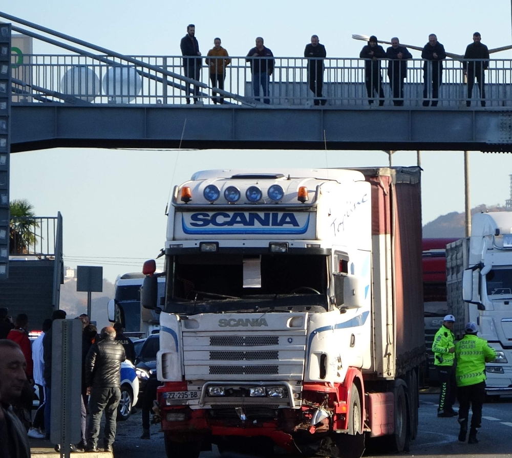 Trabzonda Feci Kaza: 2 Ölü, 20 Yaralı