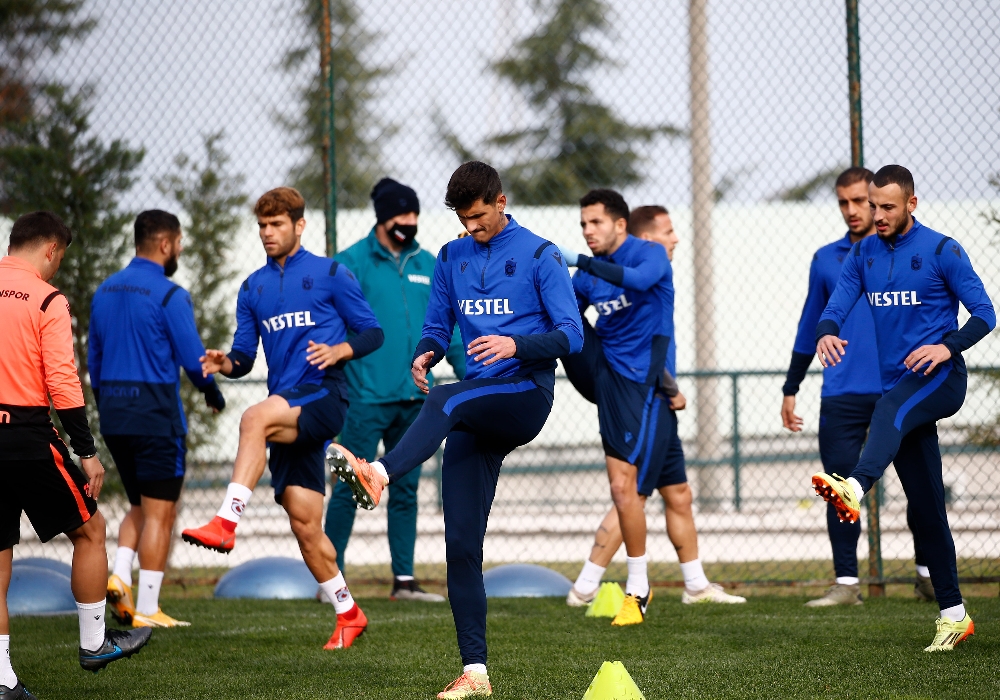 Trabzonspor, Kayserispor maçı hazırlıklarına ara vermeden başladı
