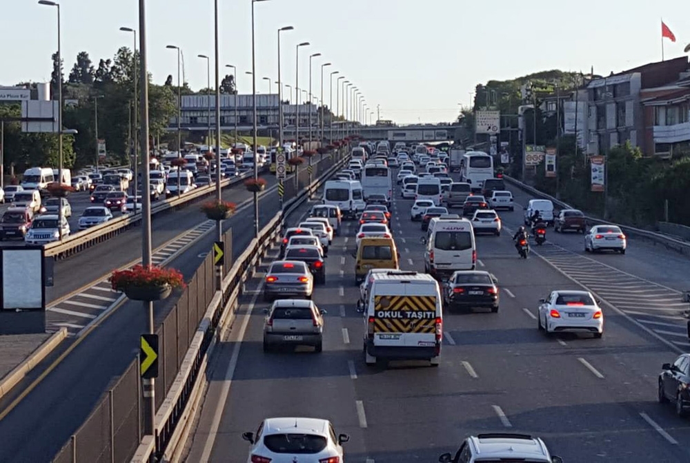 Trafiğe kaydı yapılan taşıt sayısı ocakta yüzde 48,8 arttı