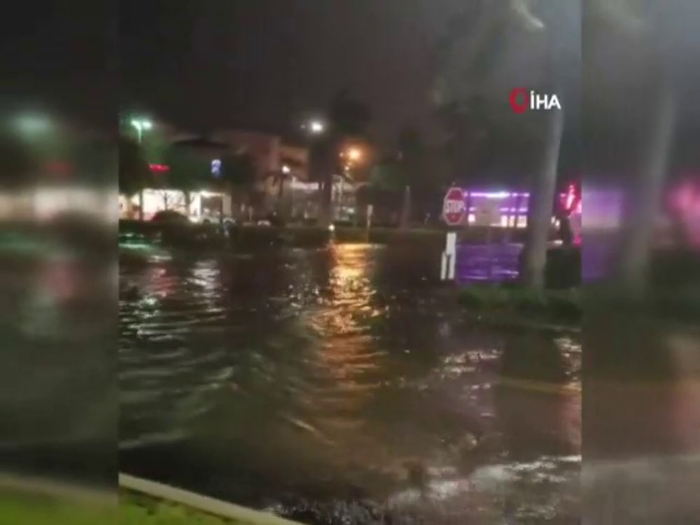 Tropikal fırtına Eta Florida’yı vurdu