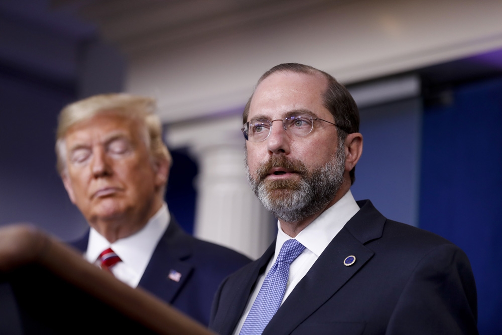 Trump, Sağlık Bakanı Azar’ın görevden alınacağı iddialarını yalanladı