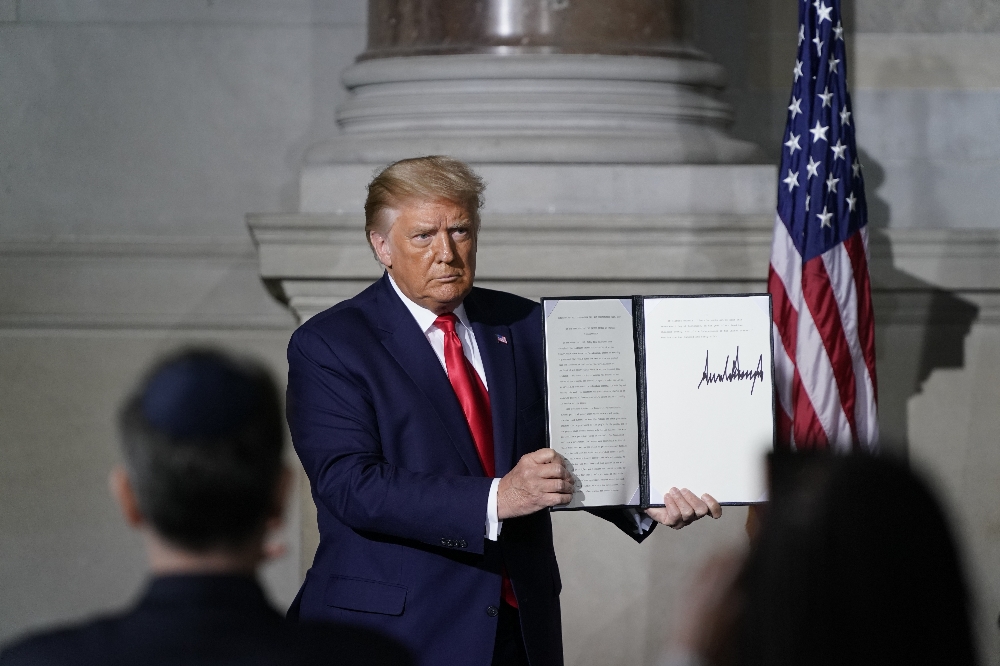 Trump’tan İran ile silah ticareti yapanlara yaptırım planladığı iddiası